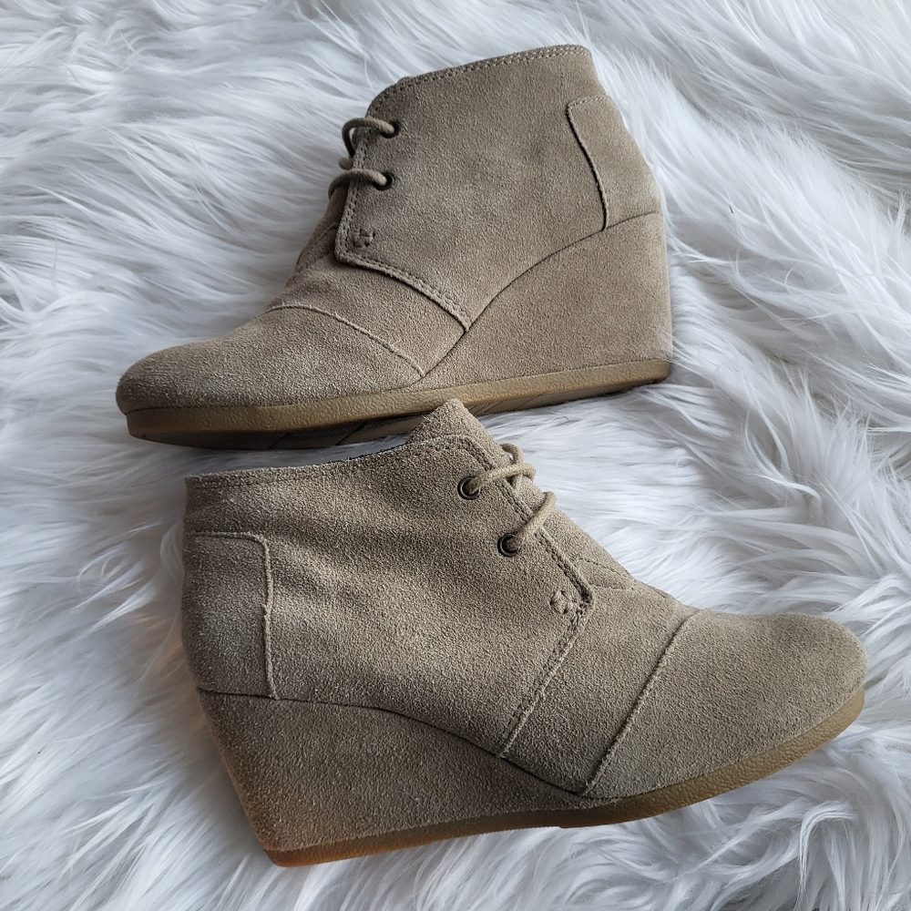 Tom Desert Suede Wedge Bootie Shoes Size 6